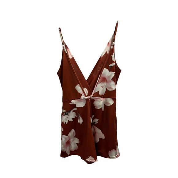 L’atiste By Amy Women Faux Orange Rust Floral Wrap Romper Size Small Sleeveless - Picture 13 of 13